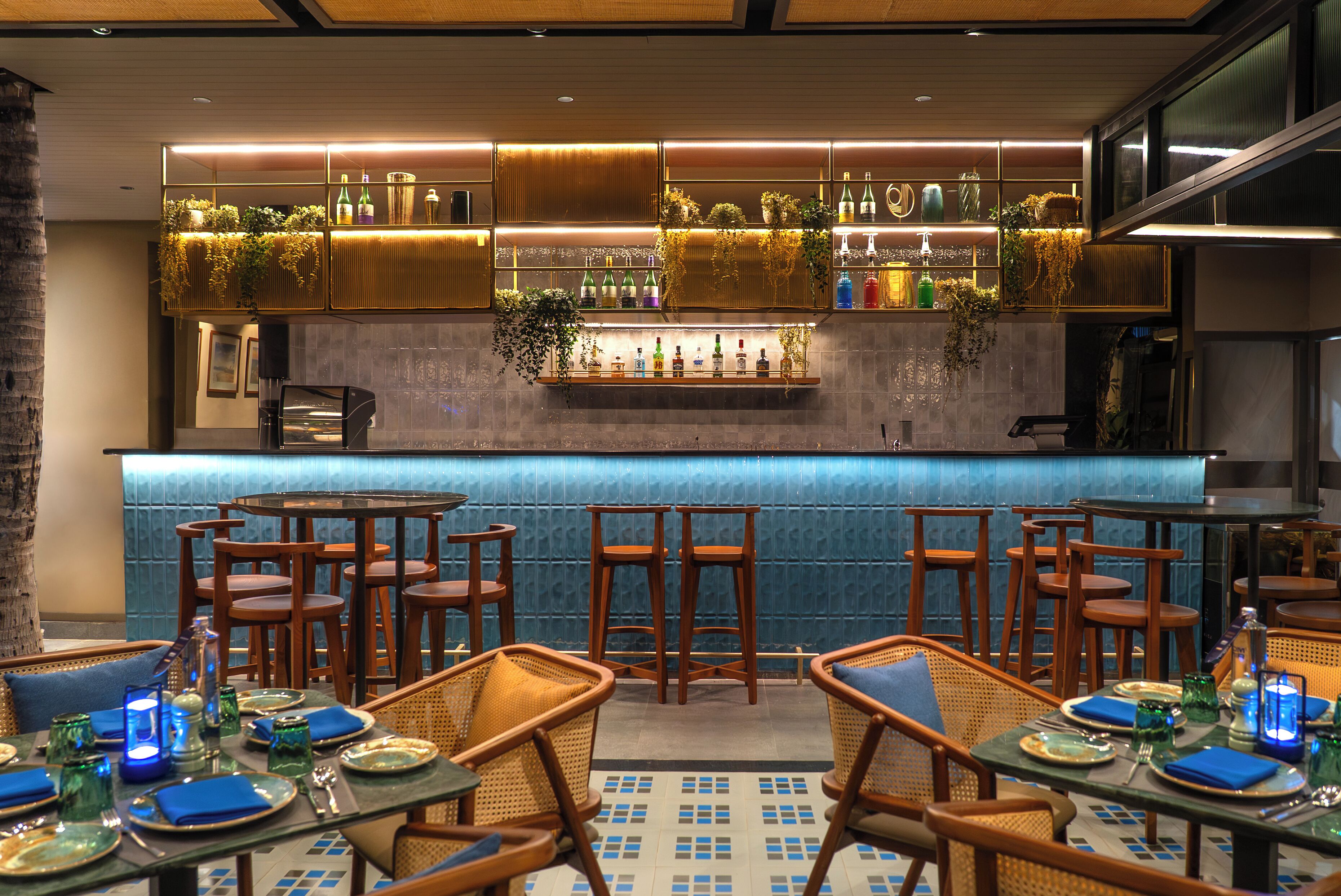 Poolside bar