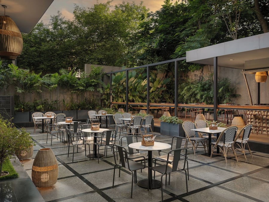 Frokost, lunsj og middag serveres, uteservering