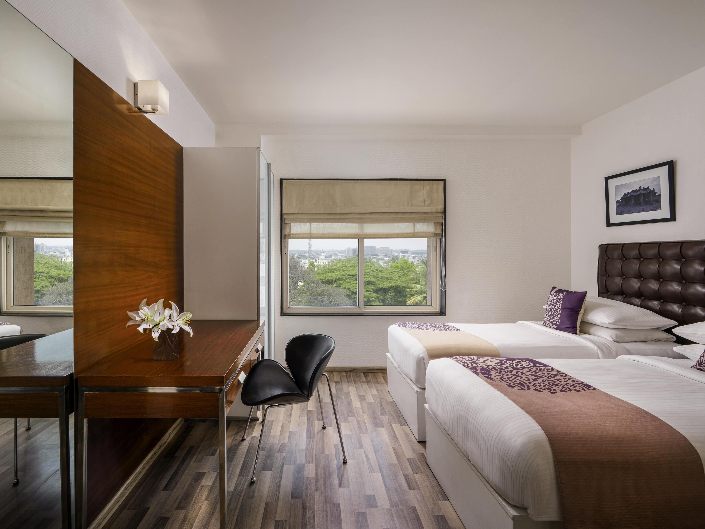 Suite, 2 slaapkamers, balkon | Lakens van Egyptisch katoen, luxe beddengoed, donsdekens, een minibar