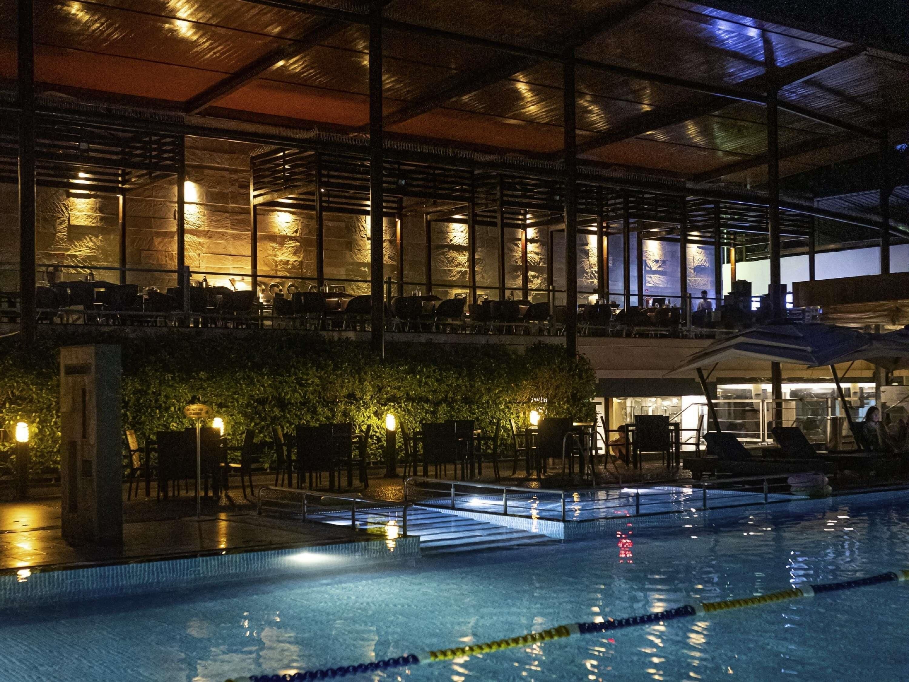 outdoor pool, pool loungers