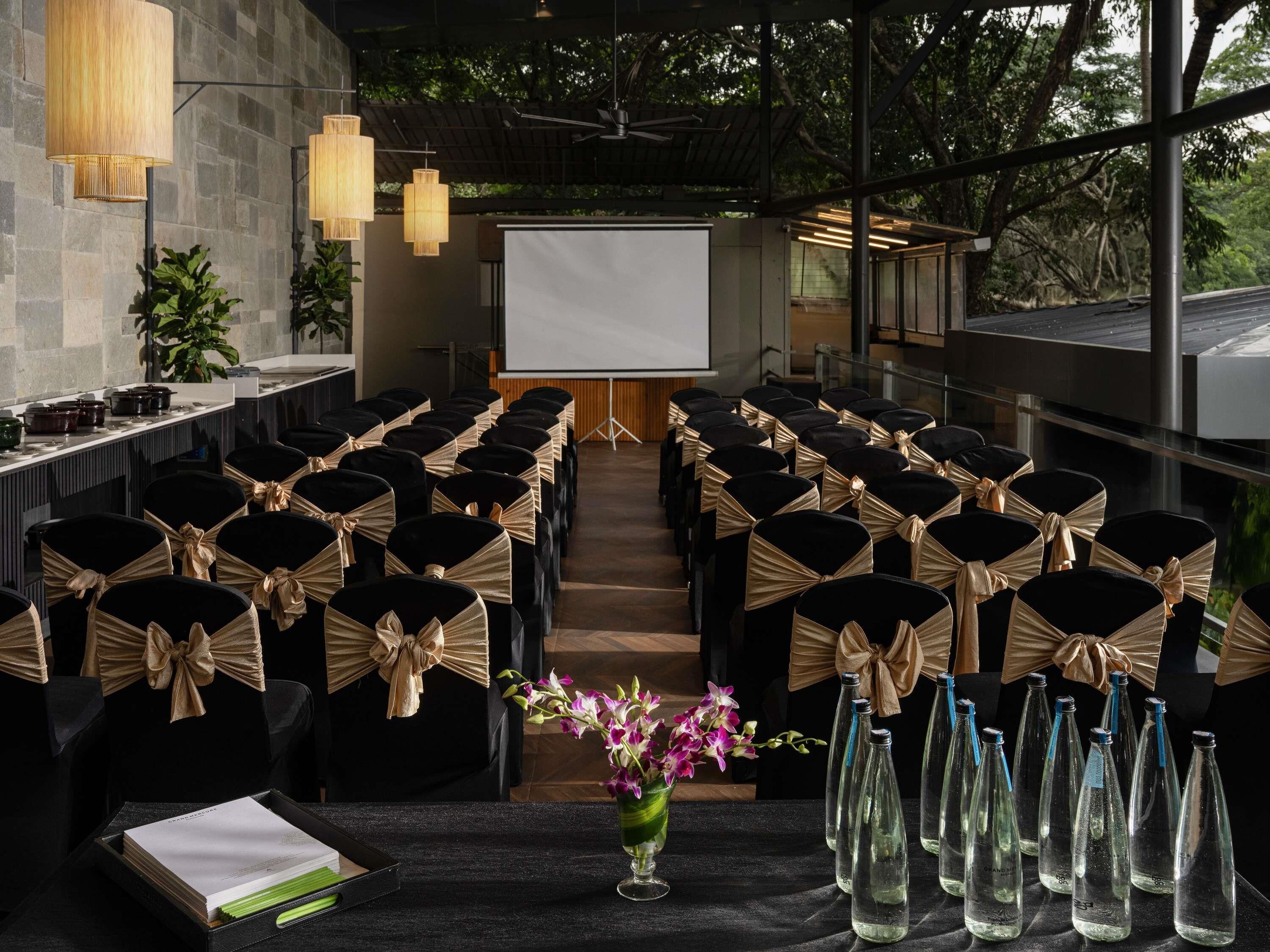 Meeting facility