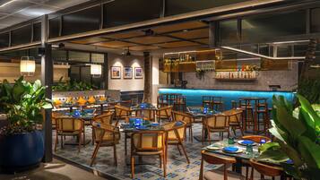 Breakfast, lunch, dinner served; alfresco dining