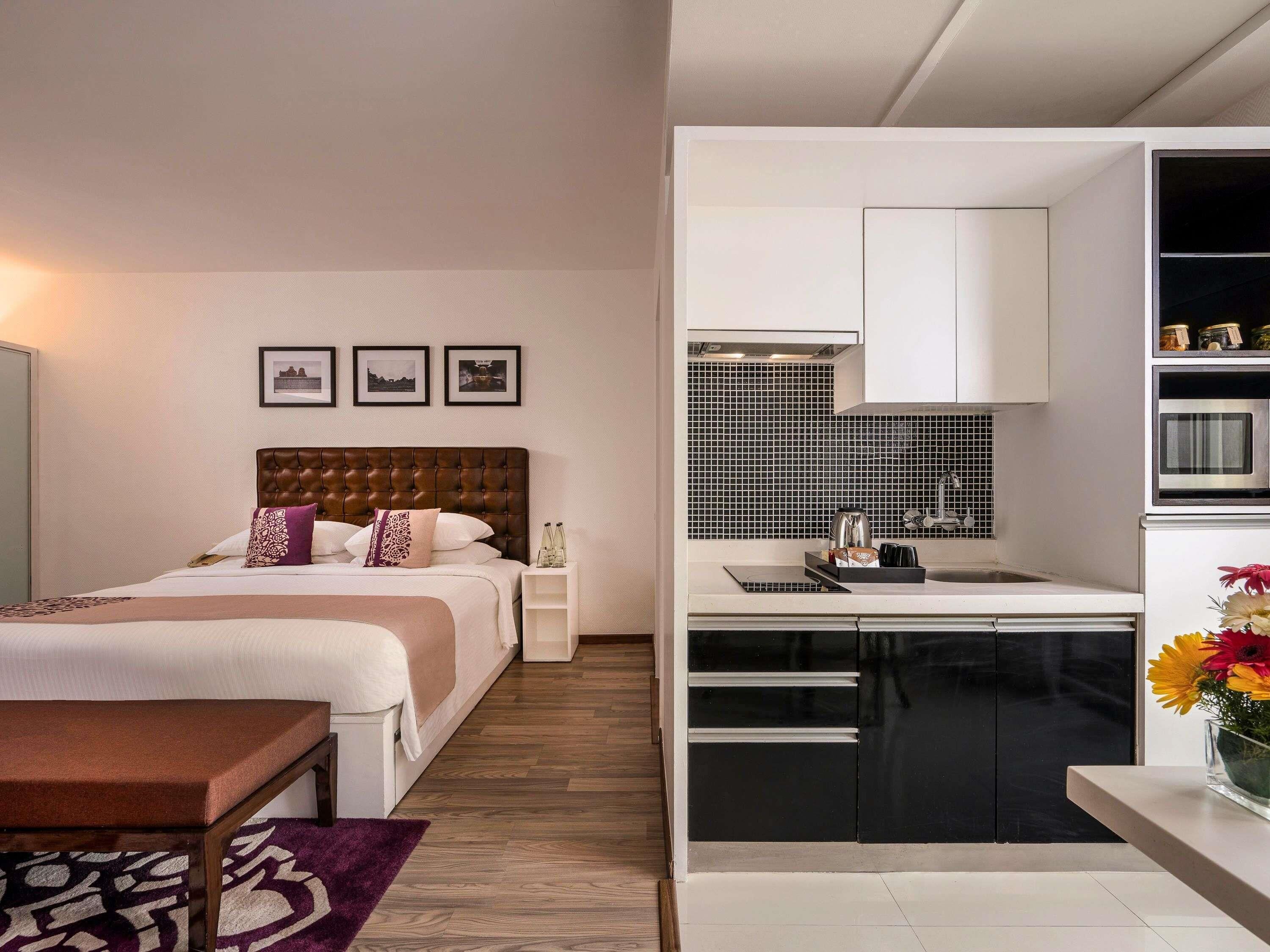Suite, balcón (Studio) | Sábanas de algodón egipcio y ropa de cama de alta calidad