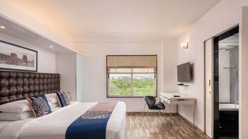 Suite, 2 Bedrooms, Balcony | Egyptian cotton sheets, premium bedding, down duvets, minibar