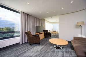 Suite, River View