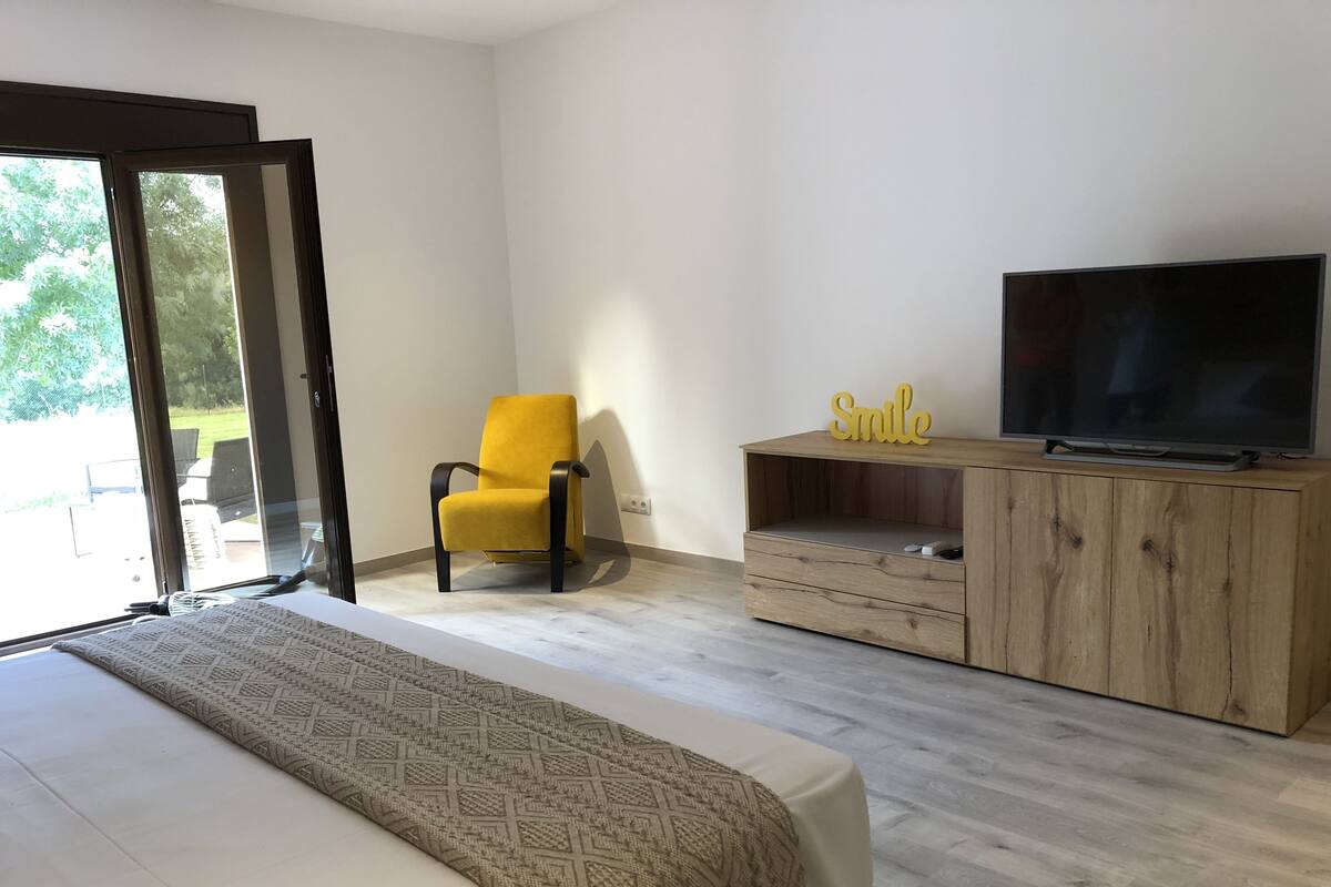 Habitación doble Deluxe | Escritorio, cortinas blackout, insonorización y wifi gratis 