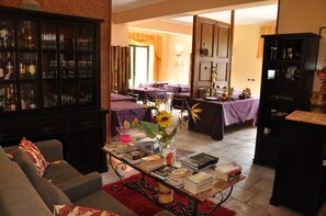 Interior - Casale Romano Resort (Motta Camastra)