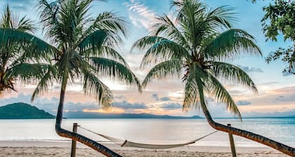 Matangi Island Resort - Adults Only