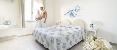 In-room safe, desk, soundproofing, free WiFi