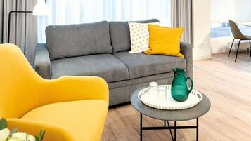 80-cm flat-screen TV with cable channels, TV