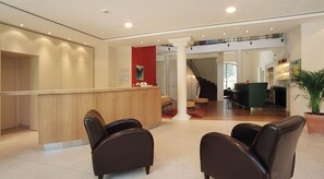 Lobby - Cerise Luxeuil Les Sources (Luxeuil-les-Bains)