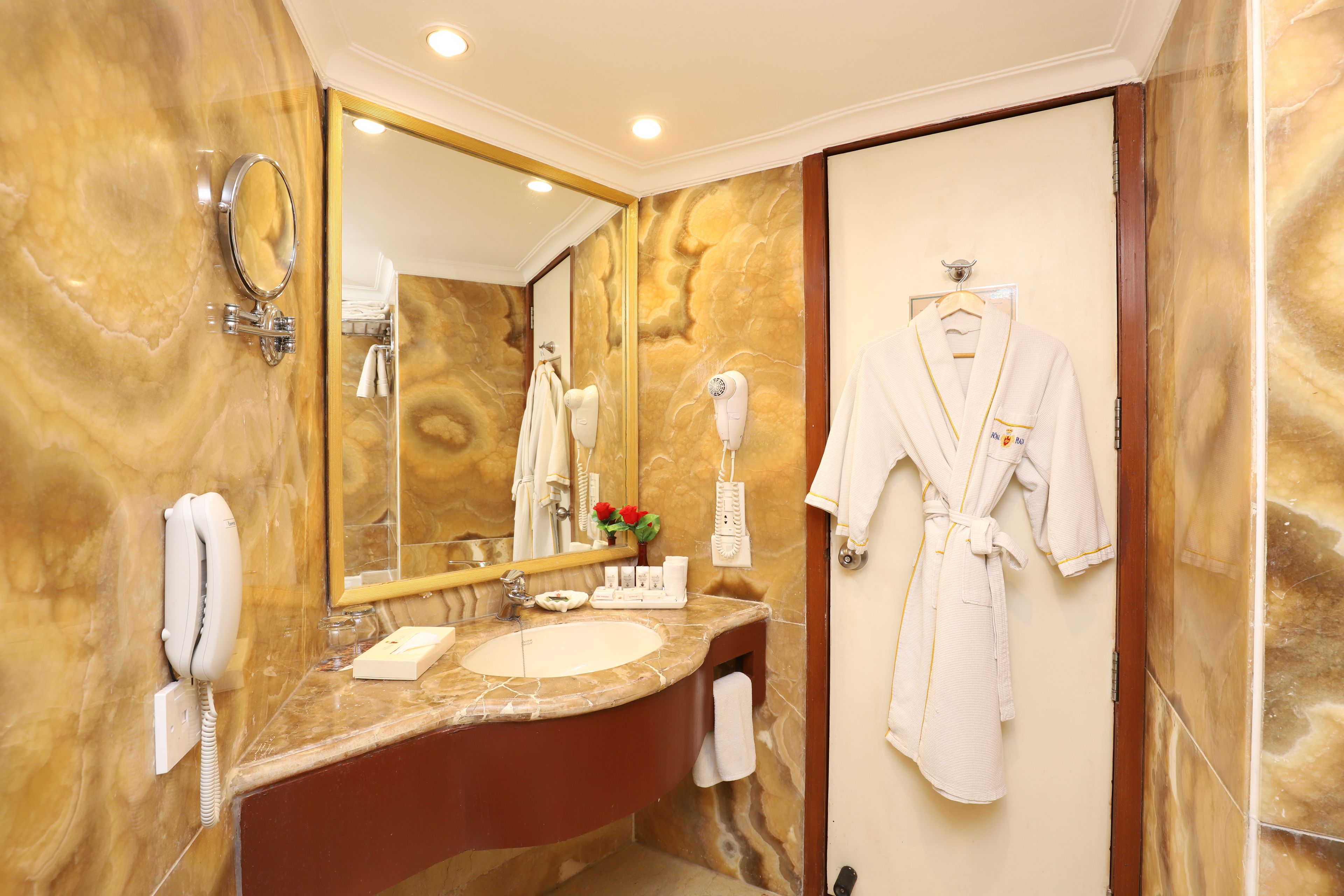 Foto - Hotel The Royal Plaza