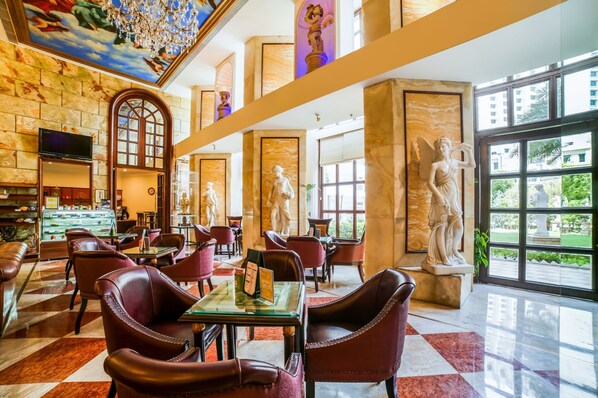 Coin salon dans le hall