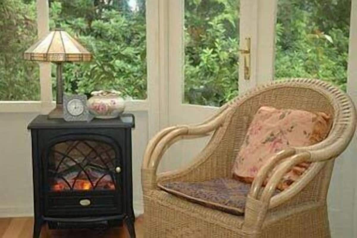Single Room | Fireplace