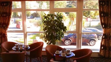 ロビー応接スペース