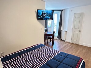 Habitación estándar doble | Decoración individual, escritorio, camas supletorias y wifi gratis