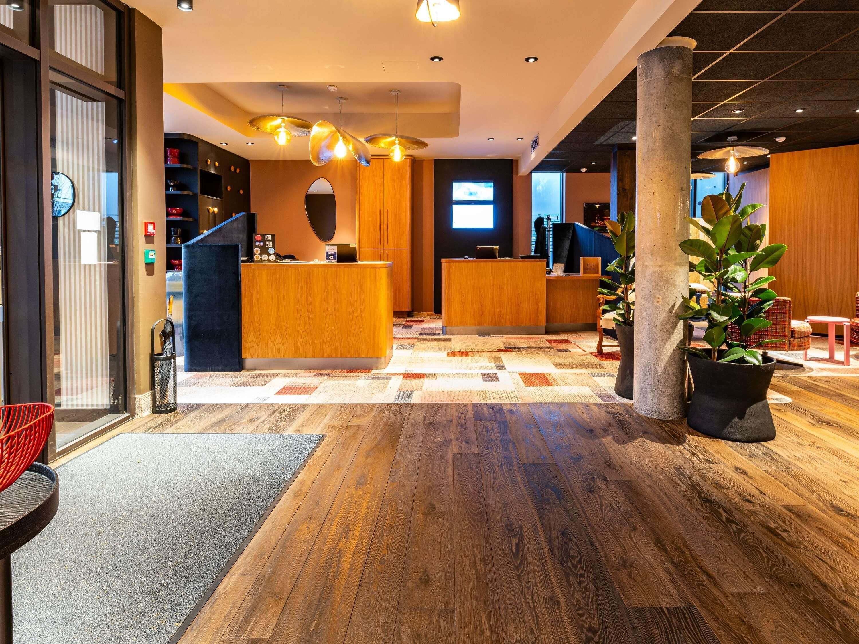 المنشأة من الخارج