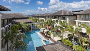 Outdoor pool, open 7:00 AM to 9:00 PM, pool umbrellas, pool loungers