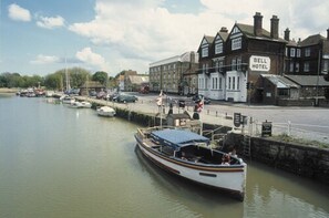 Exterior - The Bell Hotel (Sandwich)