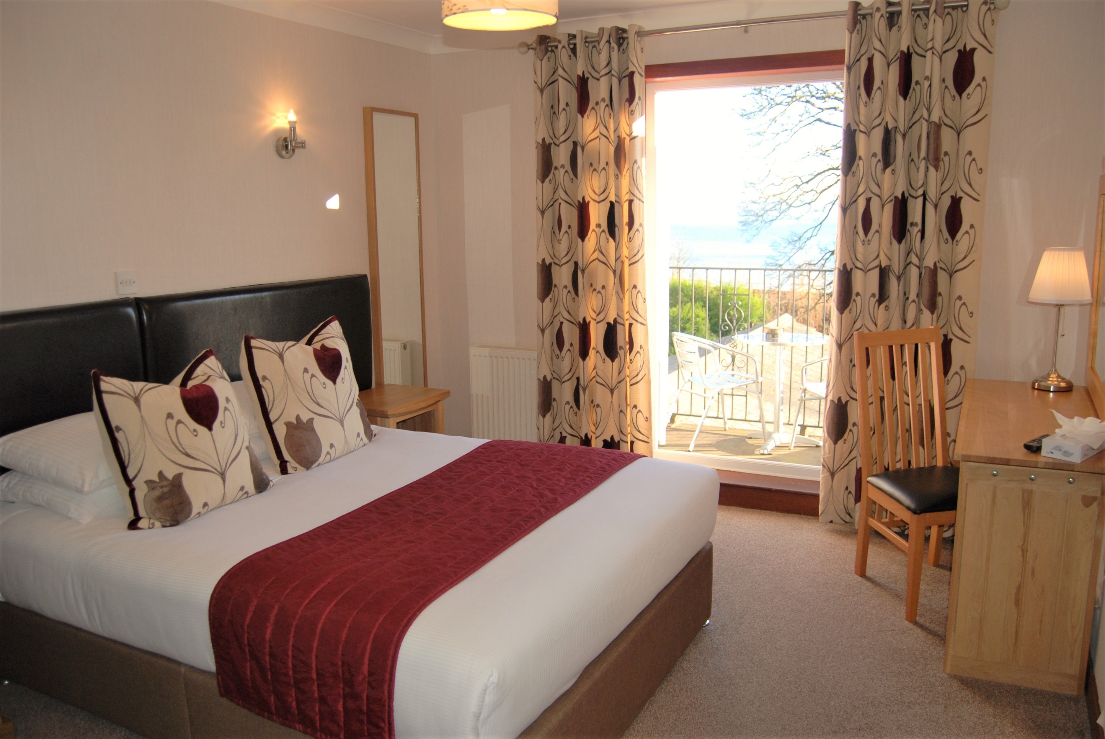 standard double room, balcony, sea view | desk, rollaway beds, free wifi, bed sheets