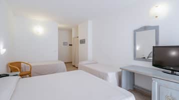 Vierbettzimmer | Select-Comfort-Betten, Minibar, Zimmersafe, Schreibtisch