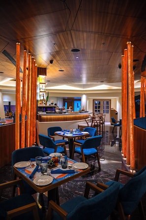4 restaurants, breakfast, lunch, dinner served; international cuisine