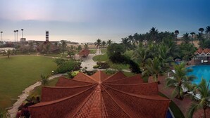 หาดส่วนตัว, คาบาน่า (ฟรี), เก้าอี้อาบแดด, ผ้าเช็ดตัวชายหาด