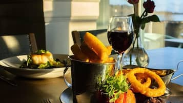 Breakfast and dinner served