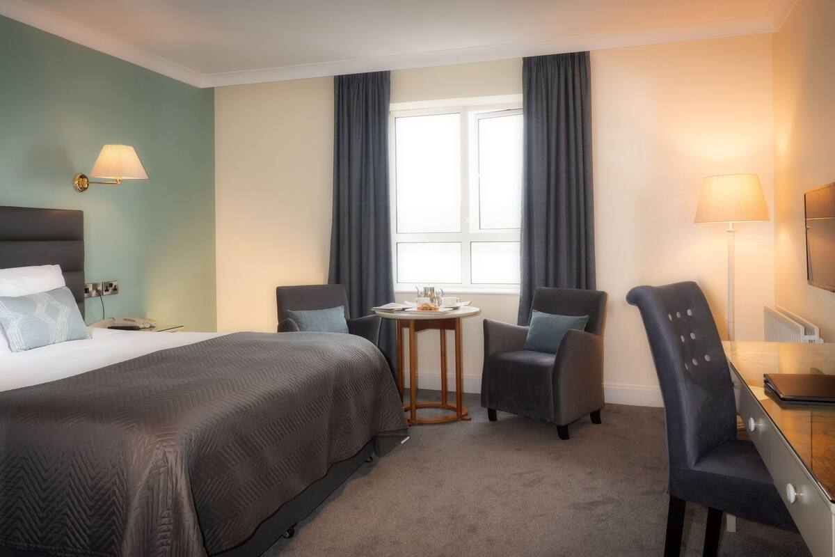 superior double room | individually furnished, desk, laptop workspace, iron/ironing board