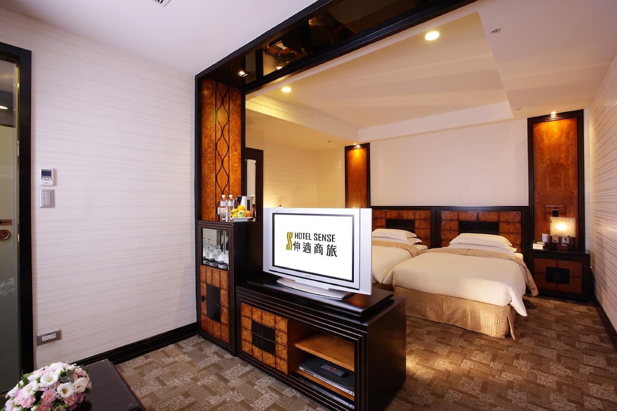Superior Twin Room, No Windows