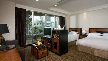 Quarto luxo | Cofres nos quartos, individualmente decorados, escrivaninha