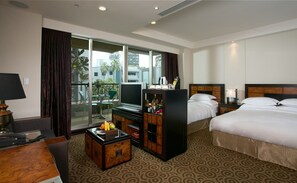 Coffres-forts dans les chambres, décoration personnalisée, bureau