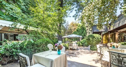 Montecito Hotel