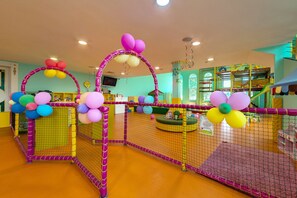 Children's play area - indoor - Montecito Hotel (Sofia)