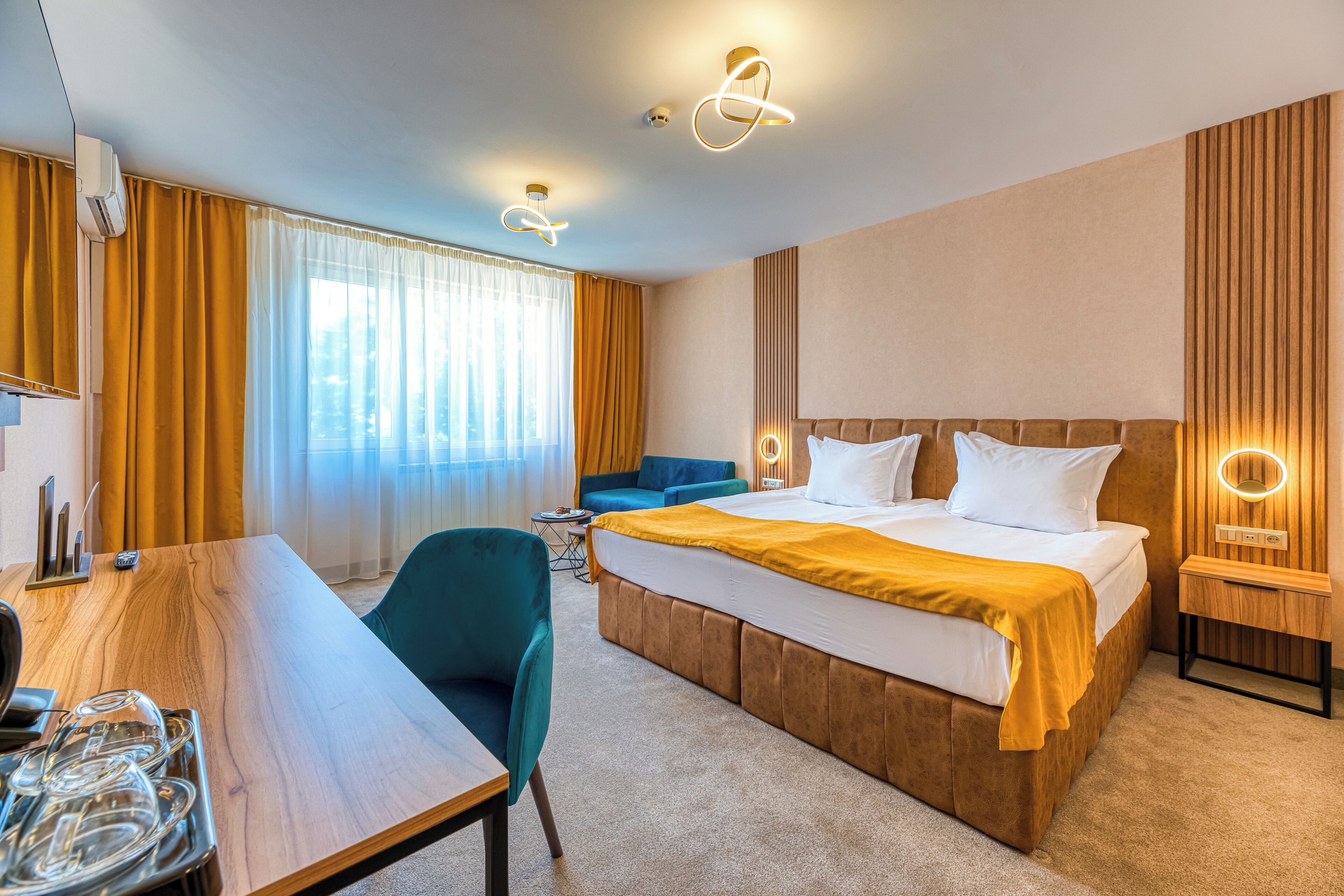 Kamar Double | Brankas, meja kerja, kedap suara, dan setrika/meja setrika