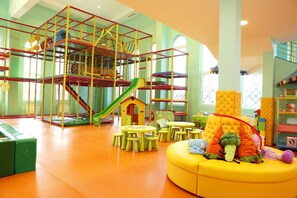 Children’s play area – indoor