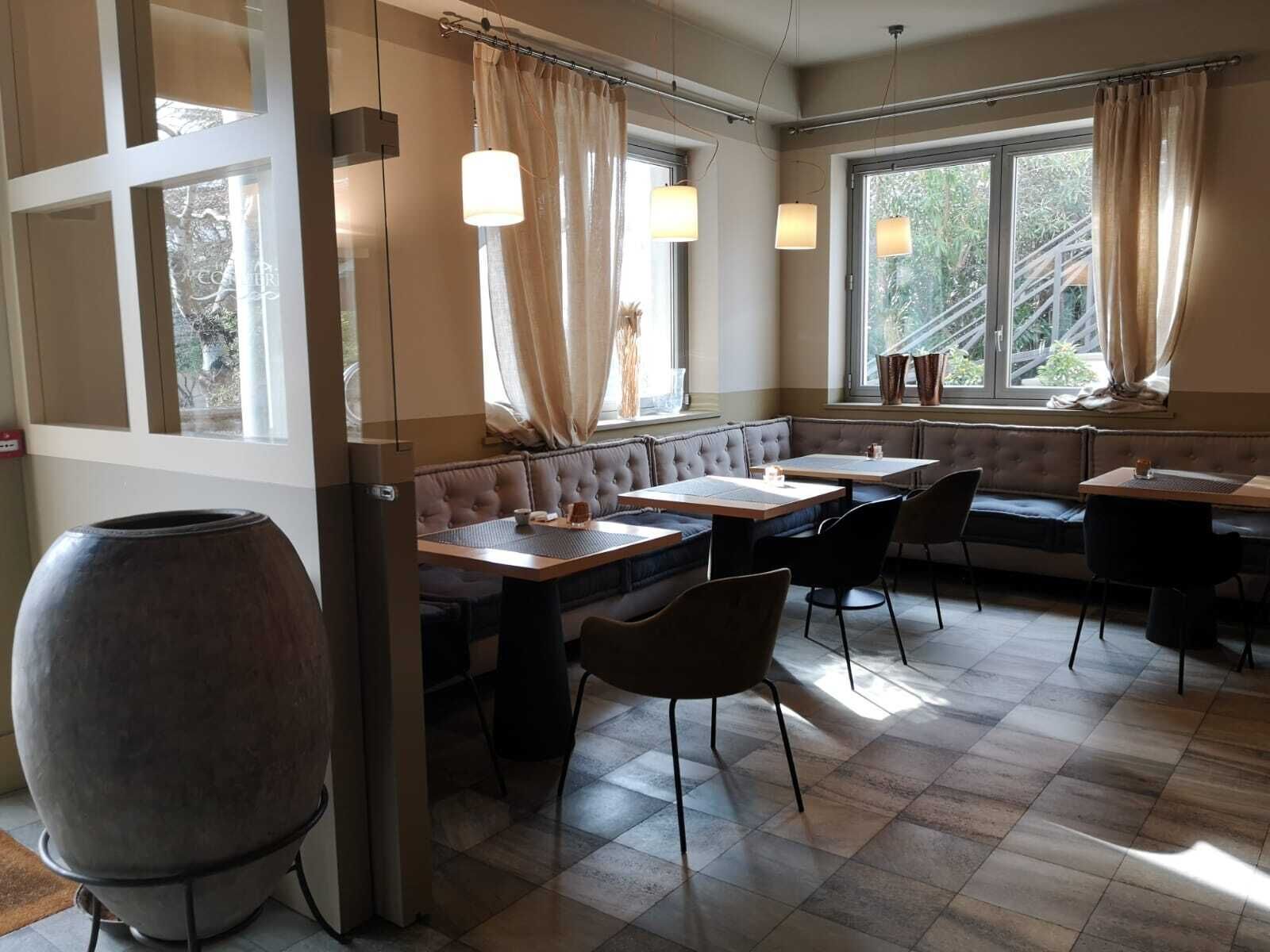 daily buffet breakfast (eur 10 per person)