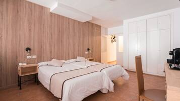 Escrivaninha, Wi-Fi de cortesia, roupa de cama