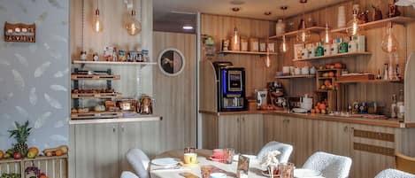 Daily buffet breakfast (EUR 16 per person)