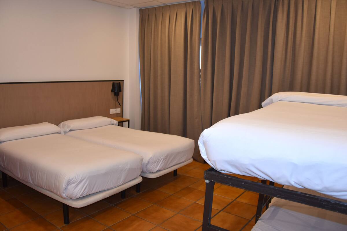 In-room safe, desk, cribs/infant beds