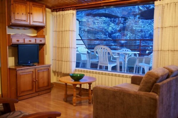 Living room - Snö Edelweiss (Benasque)
