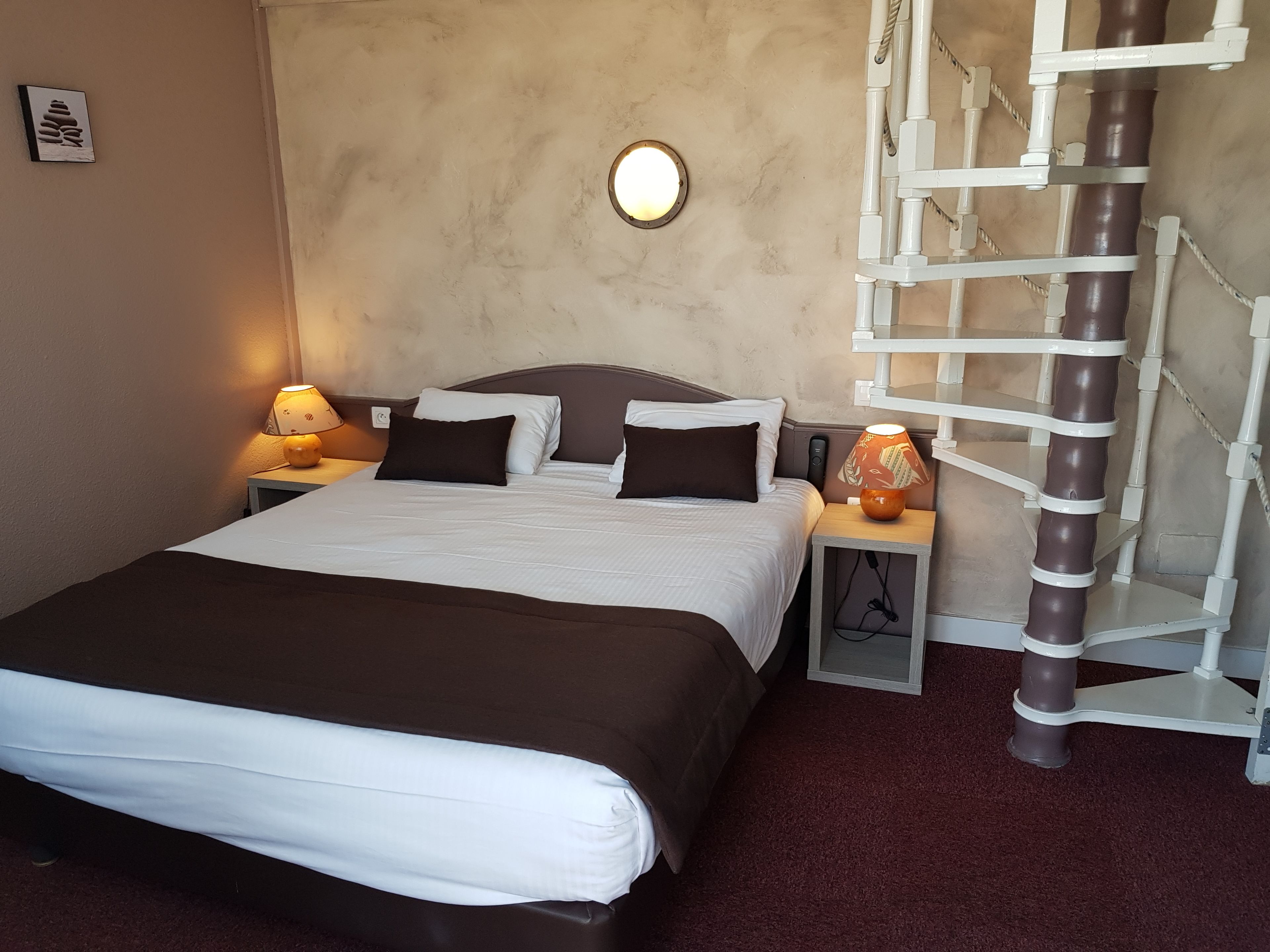 panoramic room, marina view | 1 bedroom, in-room safe, desk, free wifi