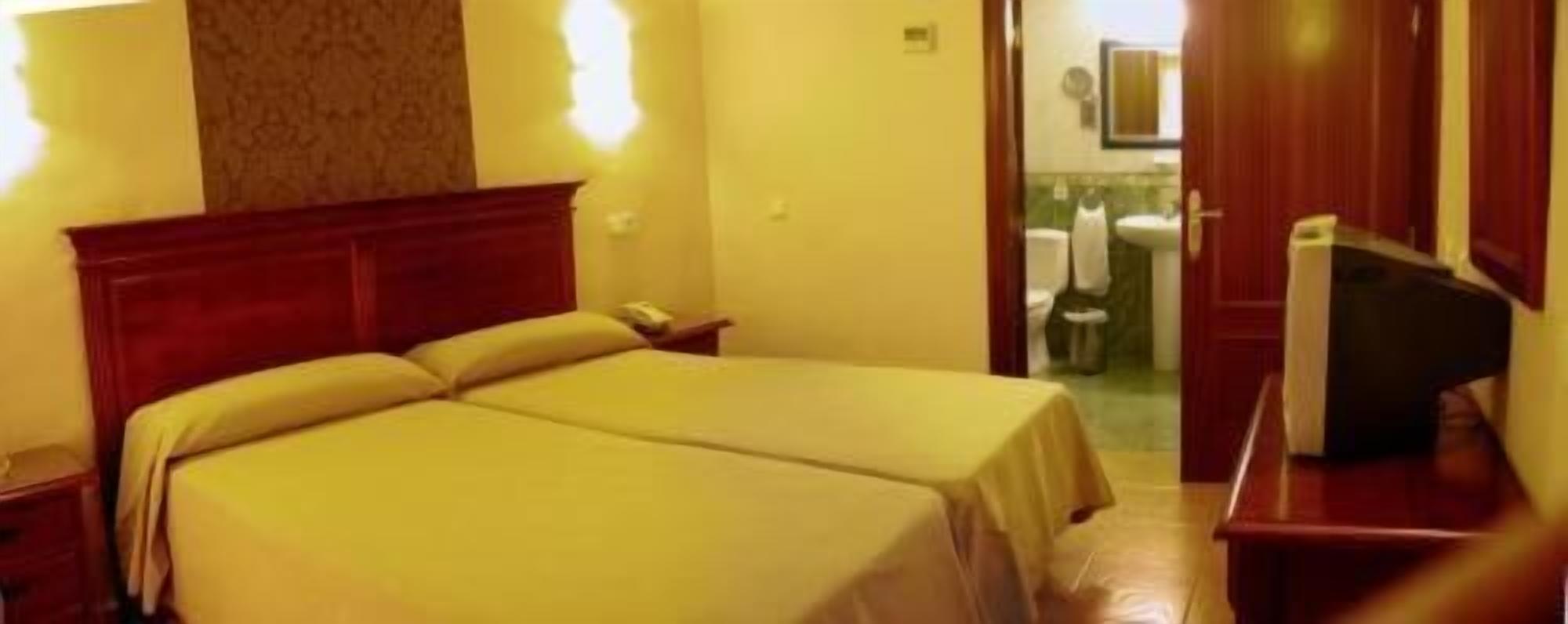 down duvets, in-room safe, desk, iron/ironing board