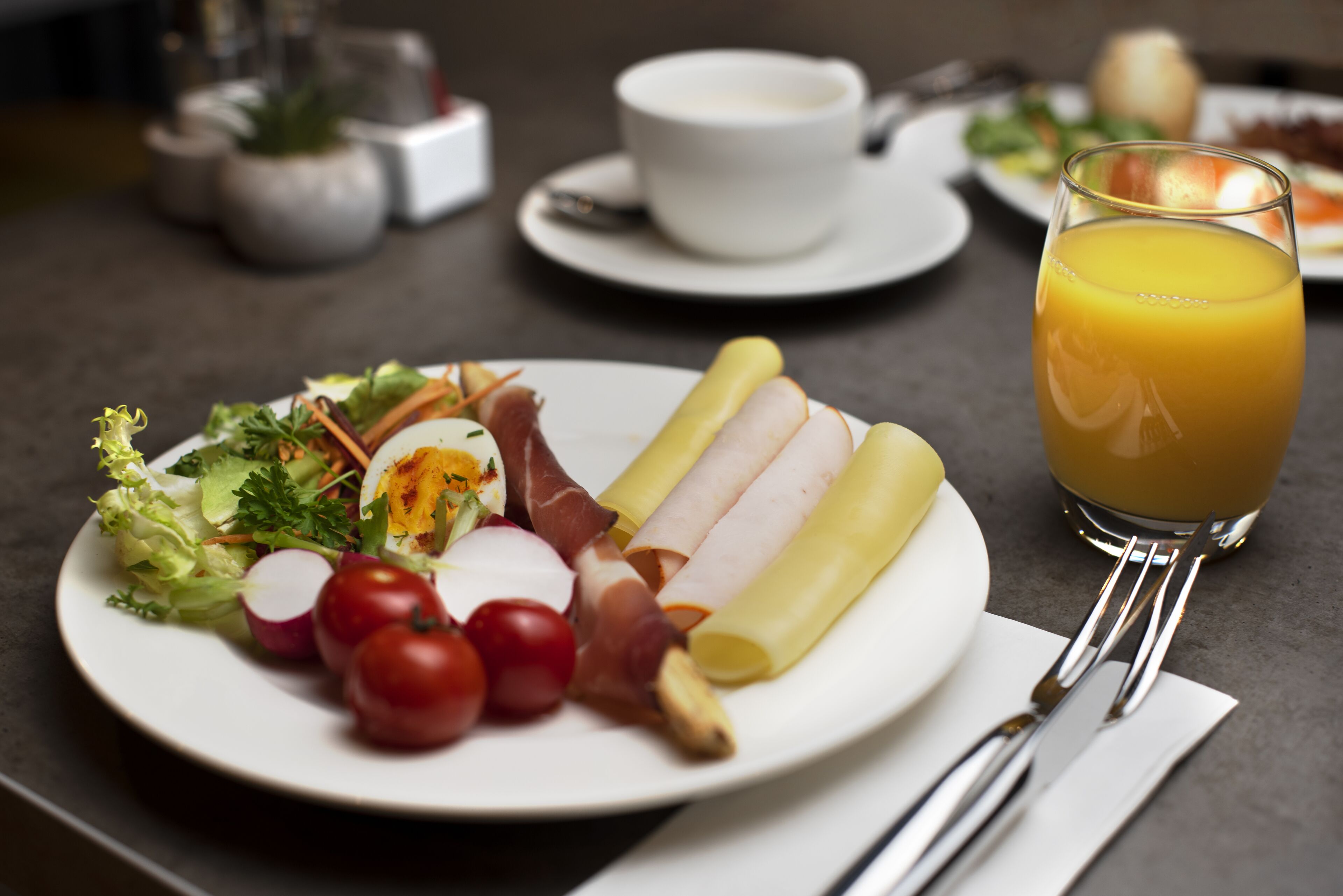 daily buffet breakfast (huf 4500 per person)