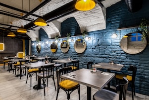 Daily buffet breakfast (HUF 4500 per person)