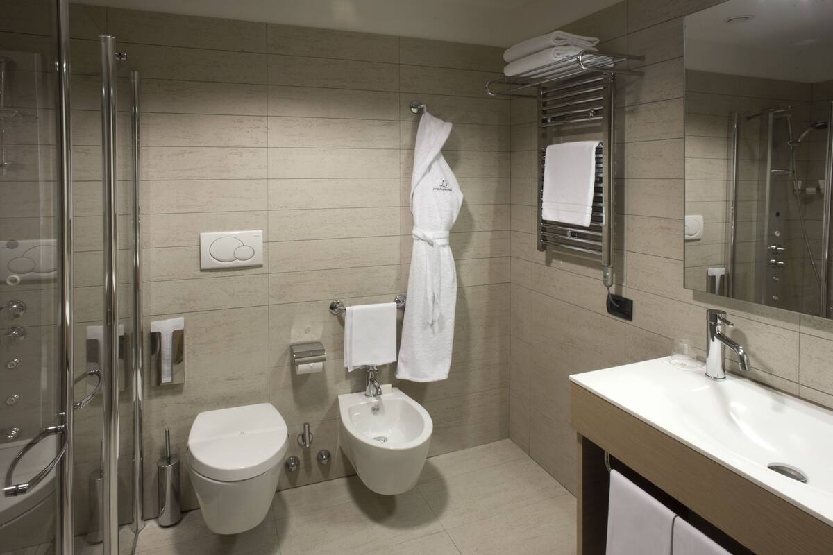 shower, free toiletries, hair dryer, bathrobes