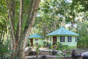 Cottage  | Premium bedding, pillow-top beds, in-room safe, individually decorated - Midas Belize (San Ignacio)