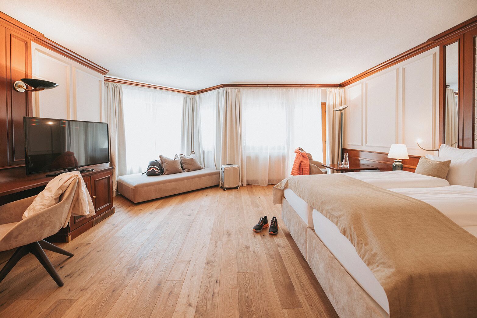 comfort studio, balcony, mountain view | minibar, in-room safe, desk, soundproofing