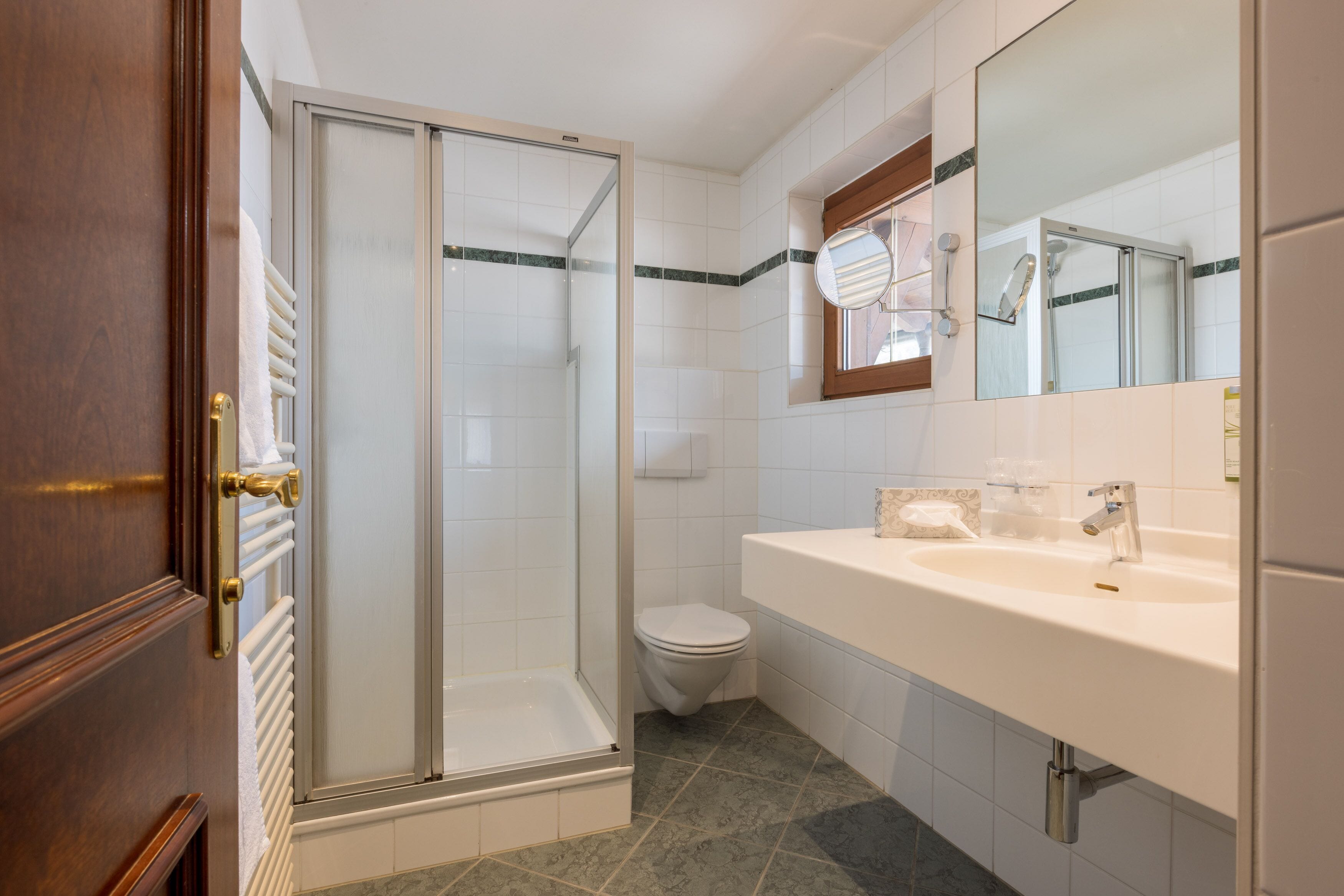 classic double room, balcony | bathroom | shower, free toiletries, hair dryer, bathrobes