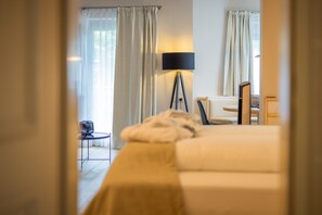 Ropa de cama hipoalergénica y minibar 